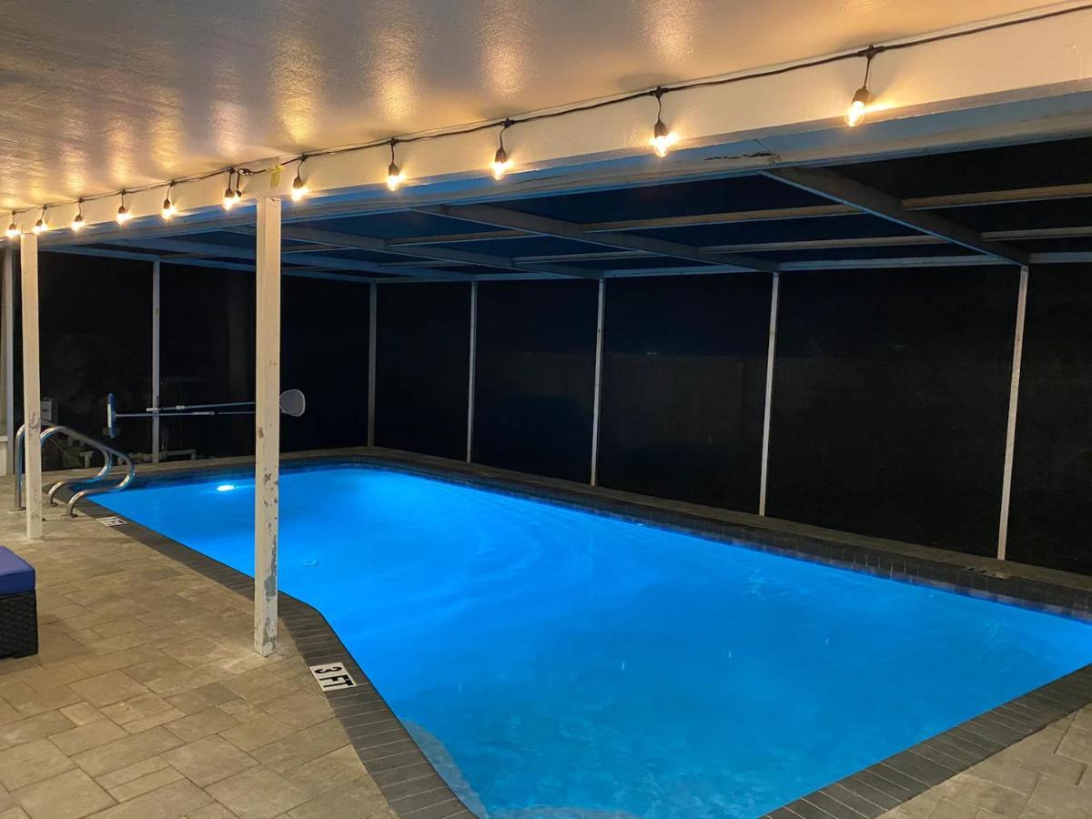 קלירווטר Spacious 5 Bedrooms 3 Bathrooms Family-Friendly Home With Heated Salt Pool מראה חיצוני תמונה